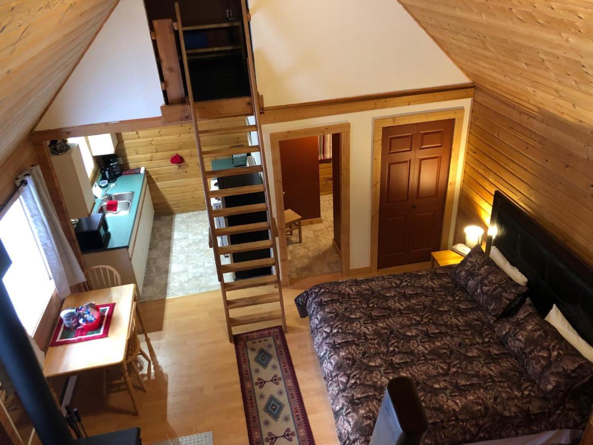 Camels Hump Guest Ranch Lumby Exteriér fotografie